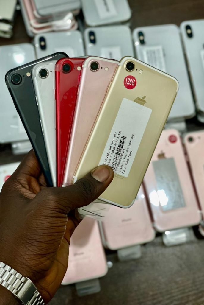 iPhone XR 11simple 7simple et 12pro