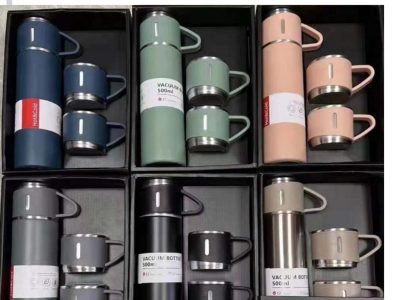 Ensemble thermos avec 2 tasses